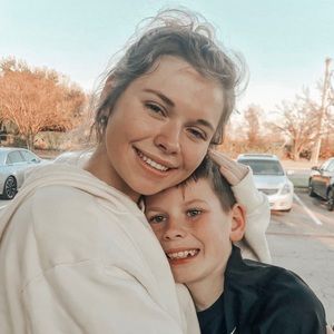 Meet your Posher, Isabelle